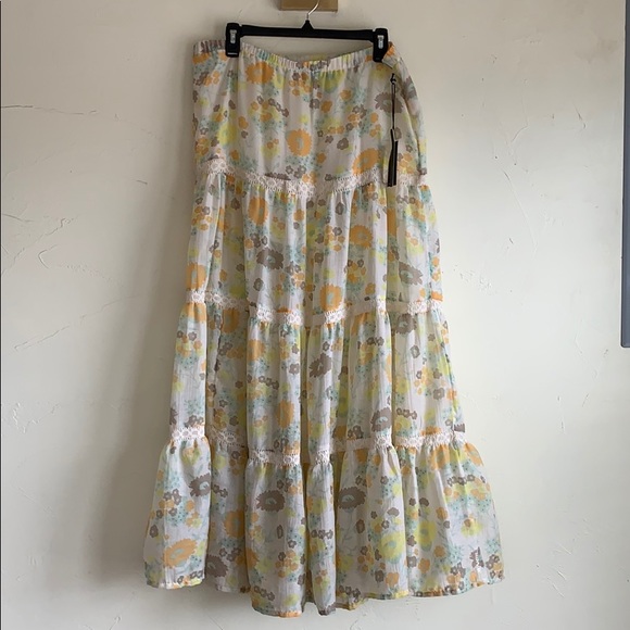 O’Neill Maxi Skirt - Picture 3 of 4